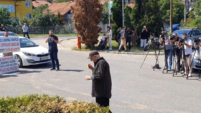 Abdulah Sidran. E. Trako