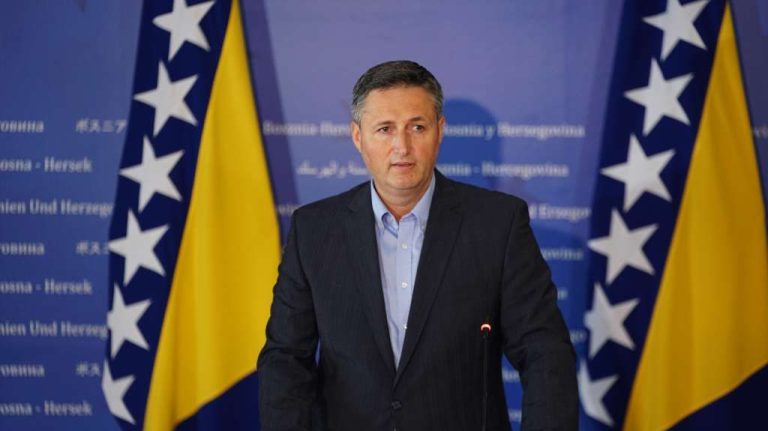 Denis Bećirović. Fena