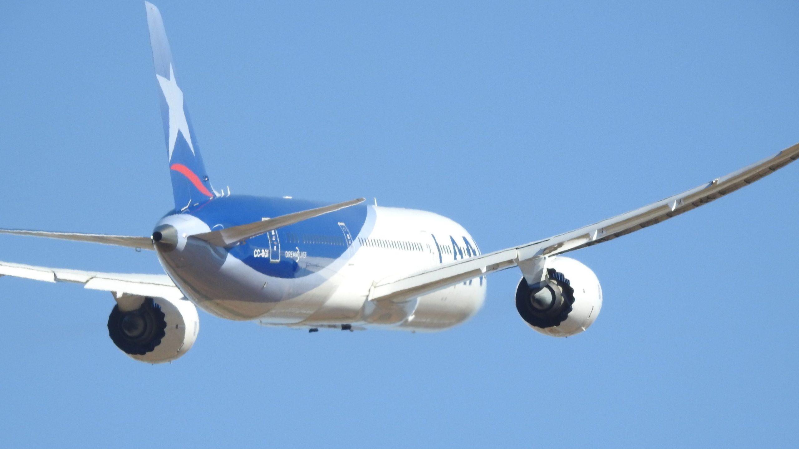 Putovanje započinje iz Kopenhagena u Danskoj 5. aprila, a završava se u istom gradu 8. aprila. Twitter