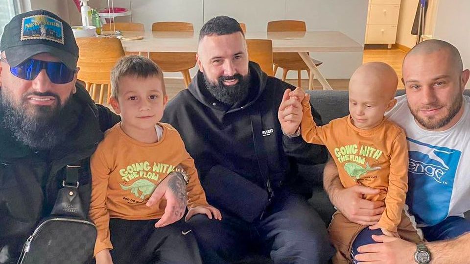 Posjeta Roditeljskoj kući. Facebook