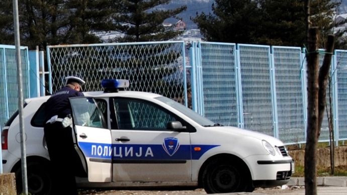 Policija u Prnjavoru. Fena
