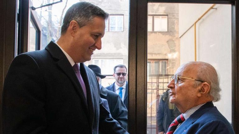 Predsjedavajući Predsjedništva Bosne i Hercegovine Denis Bećirović. Predsjedništvo BiH