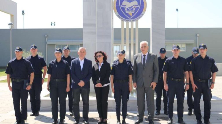 U Agenciji za školovanje i stručno usavršavanje. Fena