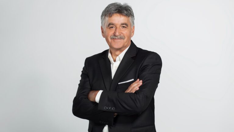 Dragan Stojković Bosanac. Društvene mreže