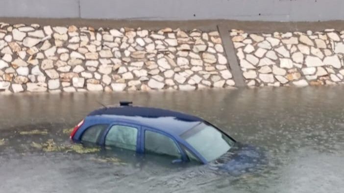 Vozilo završilo u kanalu Dašnica. InfoBijeljina