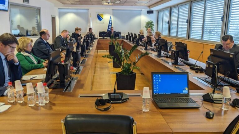 S jedne od sjednica VSTV-a BiH. Detektor