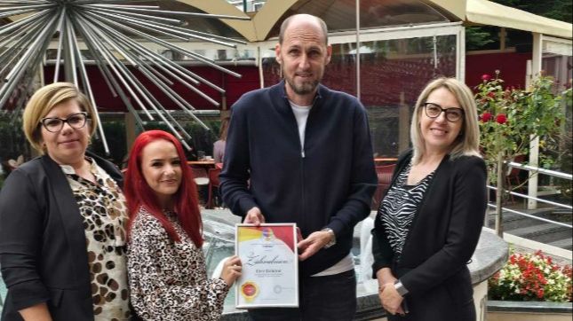 Rahimić primio zahvalnicu. Facebook