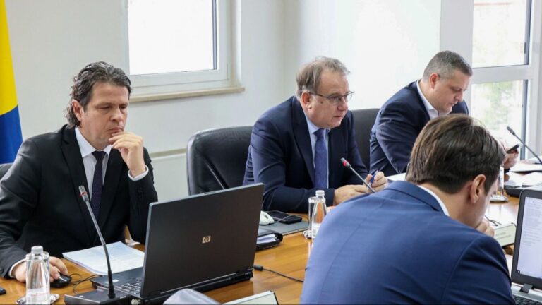 Vlada FBiH. Fena