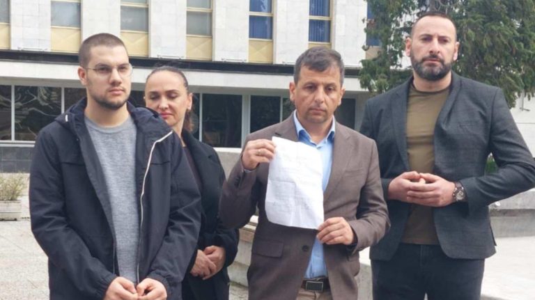 Konferencija za medije. Avaz