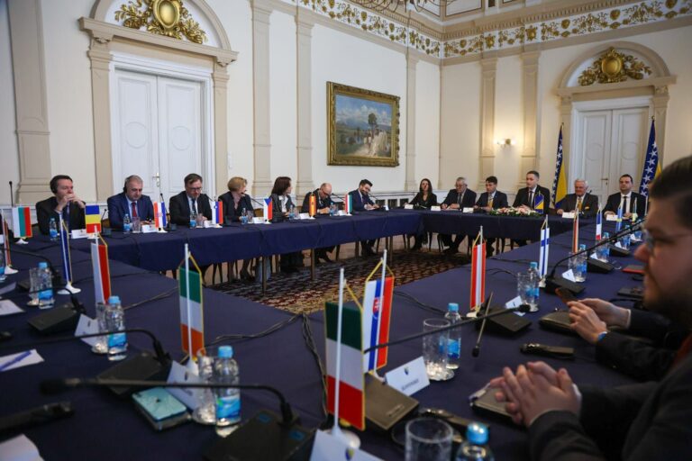 Sa sastanka u Predsjedništvu BiH. Predsjedništvo BiH