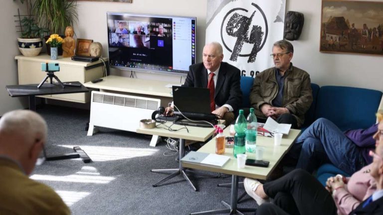 Asocijacija nezavisnih intelektualaca "Krug 99". Fena