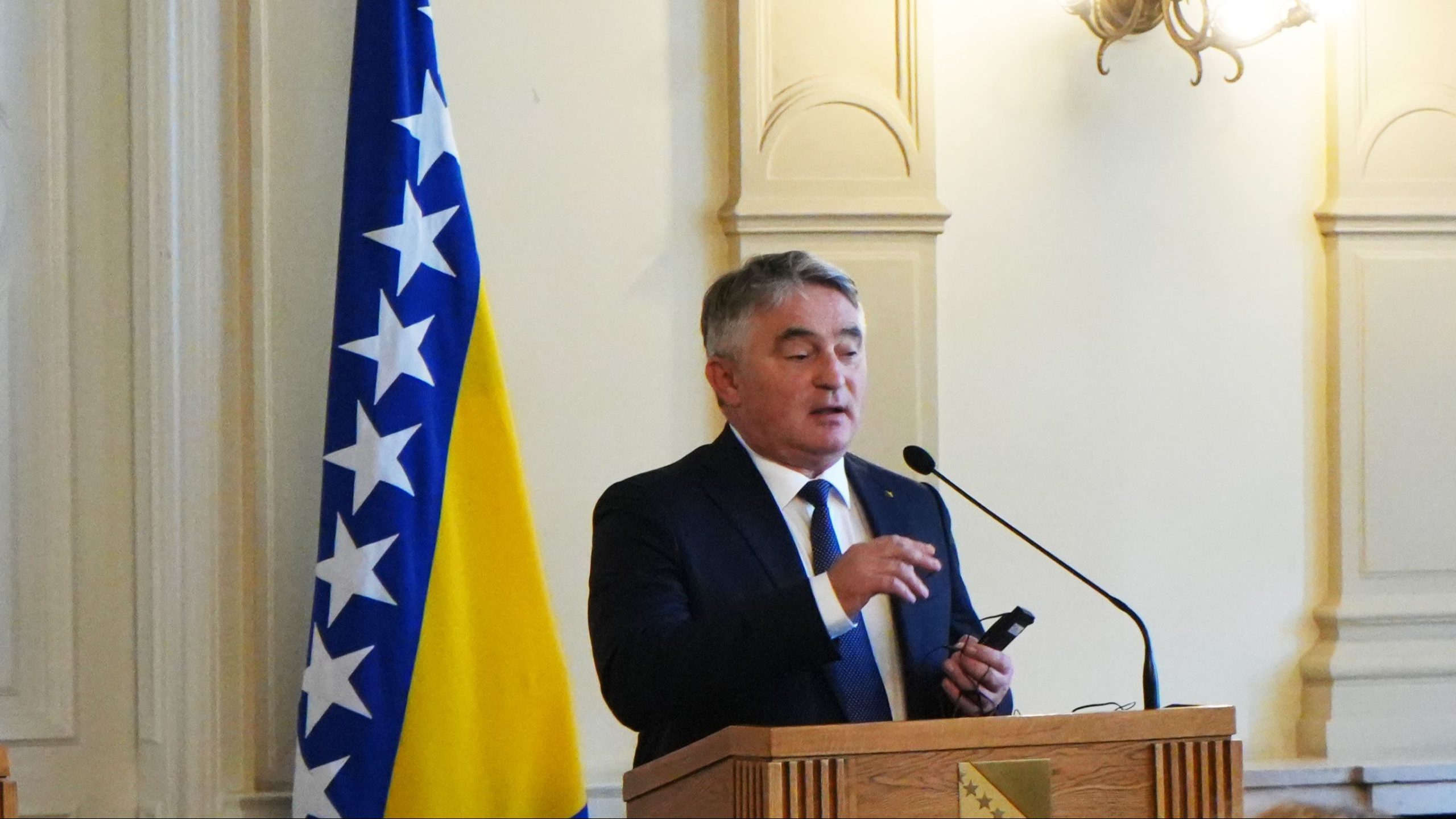 Željko Komšić. Avaz