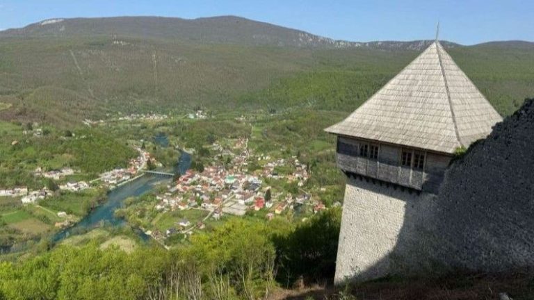 Kulen Vakuf. Fena