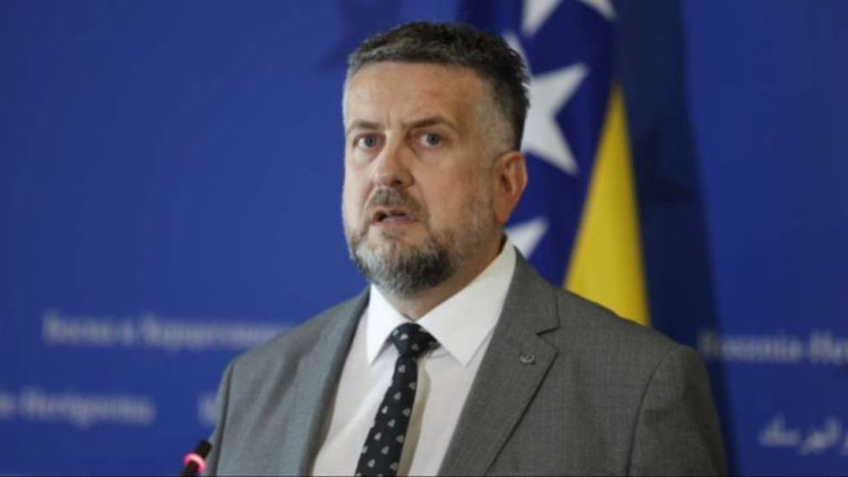 Nenad Vuković. Fena