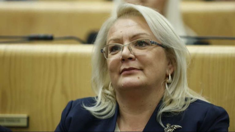 Lidija Bradara. Fena