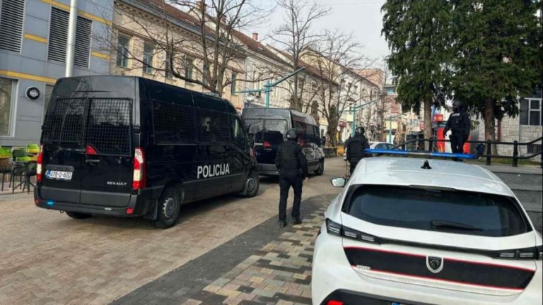 Pritvoren napadač. Facebook