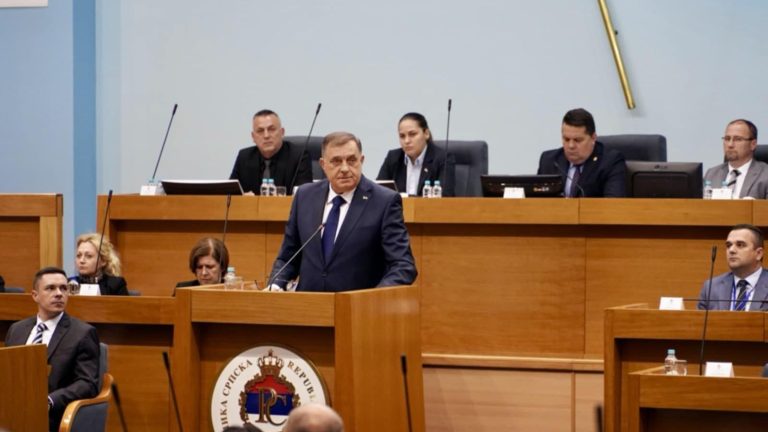 Milorad Dodik. Avaz
