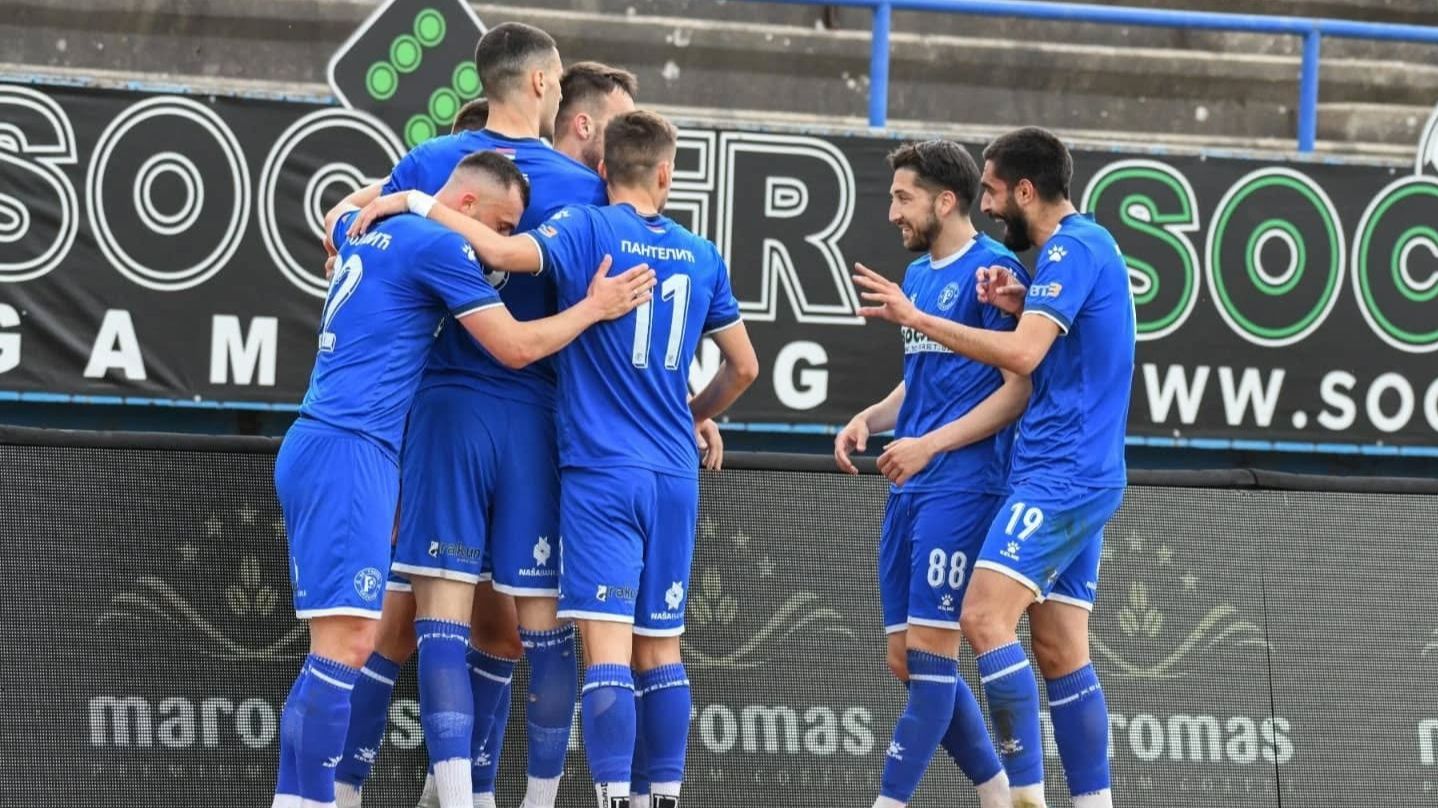 Slavlje igrača Radnika. FK Radnik