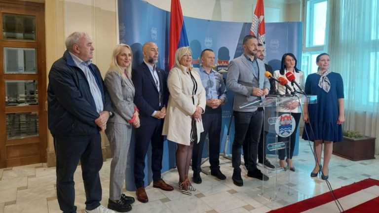 Konferencija za medije. Avaz