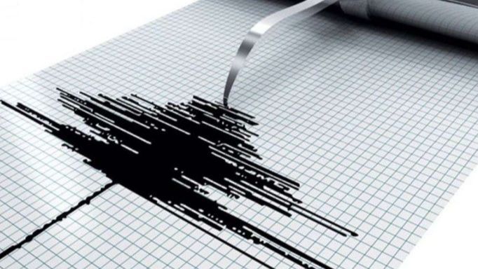 Zemljotres. Facebook