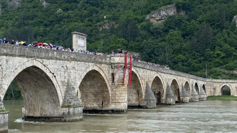 Sa ranijeg obilježavanja godišnjice od počinjenih zločina u Višegradu 1992.. Detektor