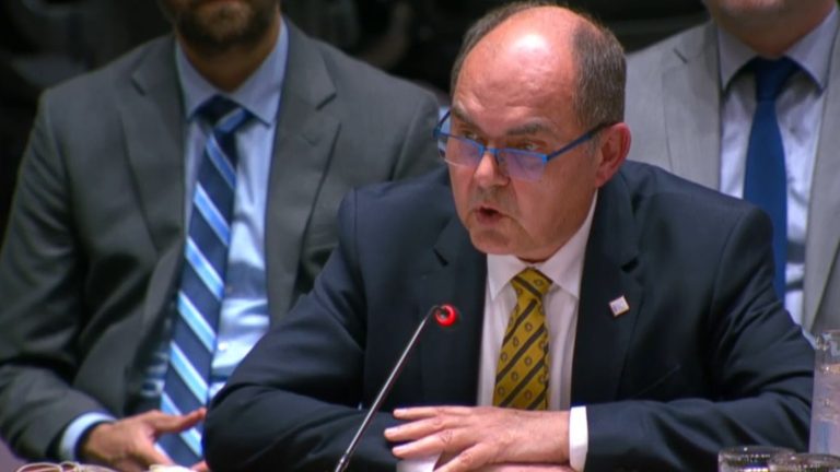 Šmit tokom obraćanja. Screenshot