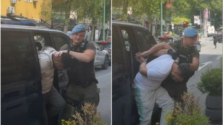 Privođenje dvojice osumnjičenih. Avaz