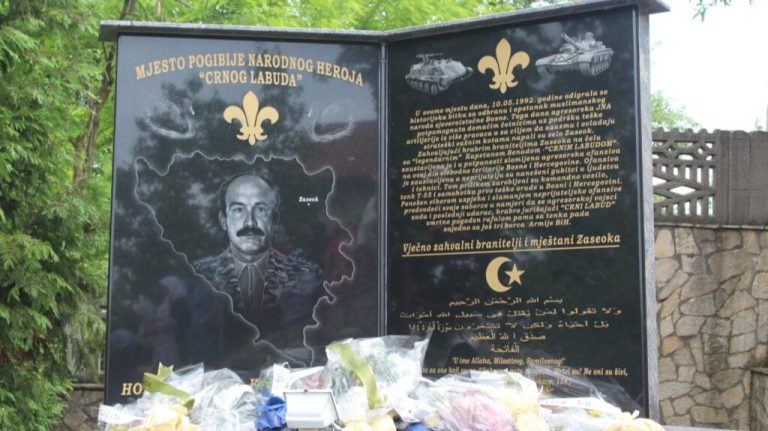 Spomen-obilježje generalu Hodžiću na mjestu pogibije. Facebook