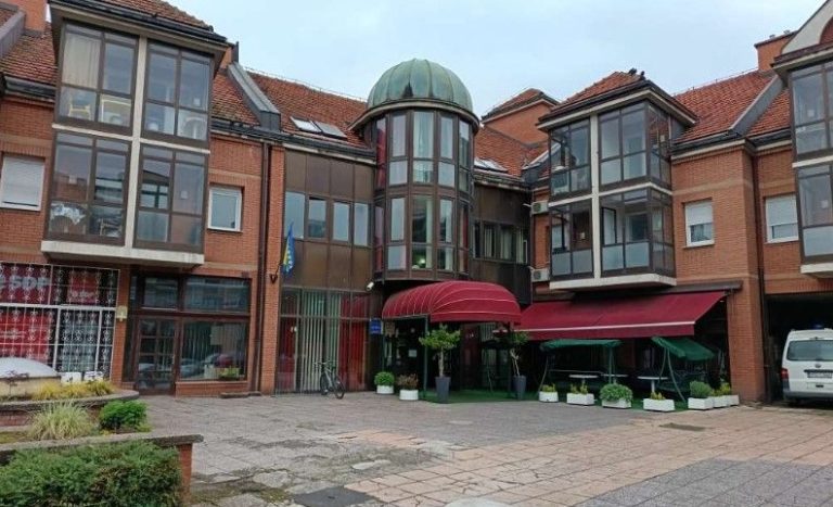 JU Penzionerski dom ZDK. Fena