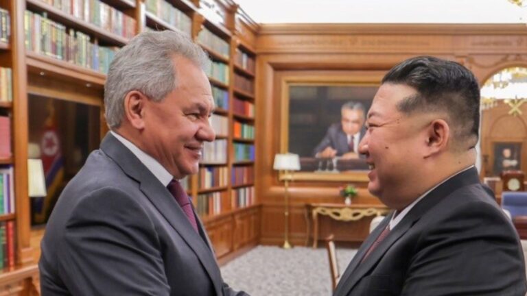 Šojgu i Jong Un. Platforma X