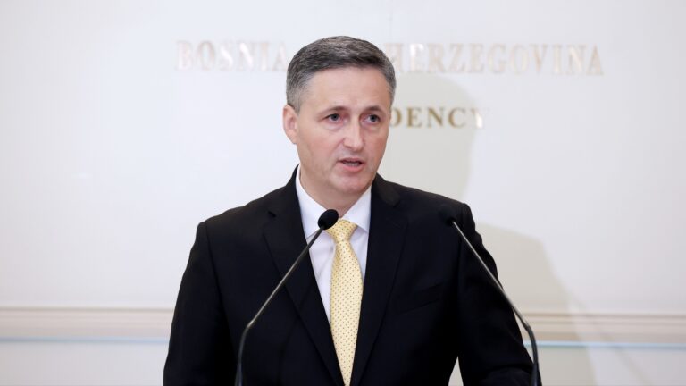 Denis Bećirović uputio saučešće kralju Felipeu VI i Sančezu: Naše misli su s porodicama