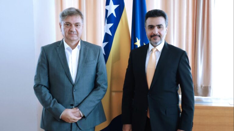 Zvizdić sa ambasadorom. Press služba
