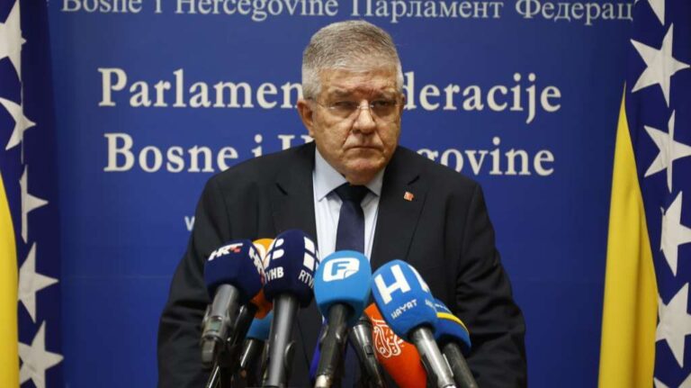 Dragan Mioković. Fena