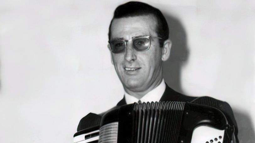 Ismet Alajbegović Šerbo. Sevdalinka.info