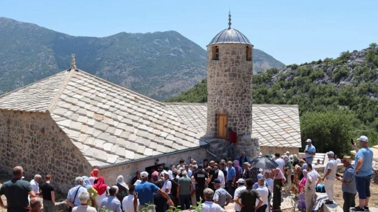 Sa otvorenja. Facebook