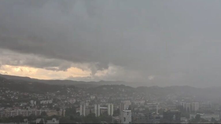 Nevrijeme u Sarajevu. E. Trako / Avaz