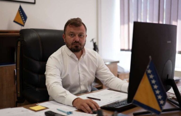 Vedran Alidžanović. Fena