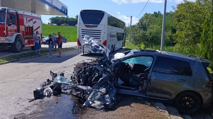 Detalj s mjesta nesreće. Vatrogasci Prijedor