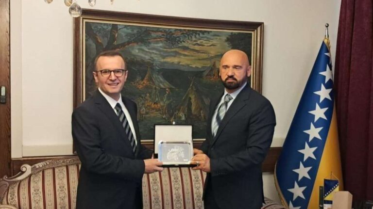 Uspostavljanje dugoročne saradnje. FENA