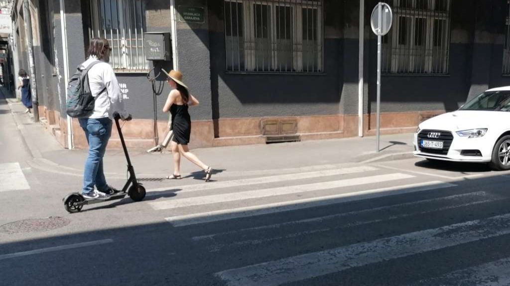 Sankcionisano 108 osoba za nepropisno upravljanje romobilima i biciklima. FENA