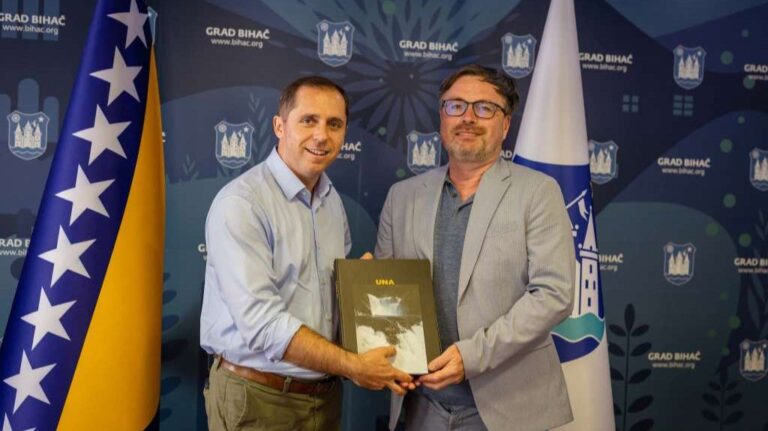 Povod posjete je zajednički odlazak u Srebrenicu. FENA