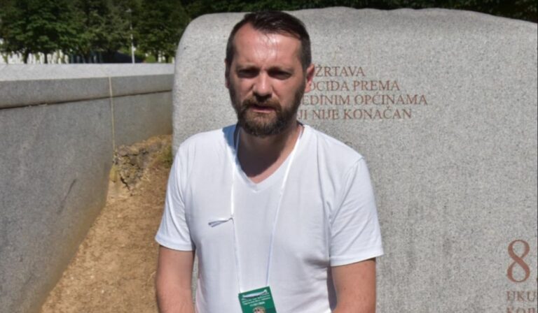 Adem Mehmedović. Avaz