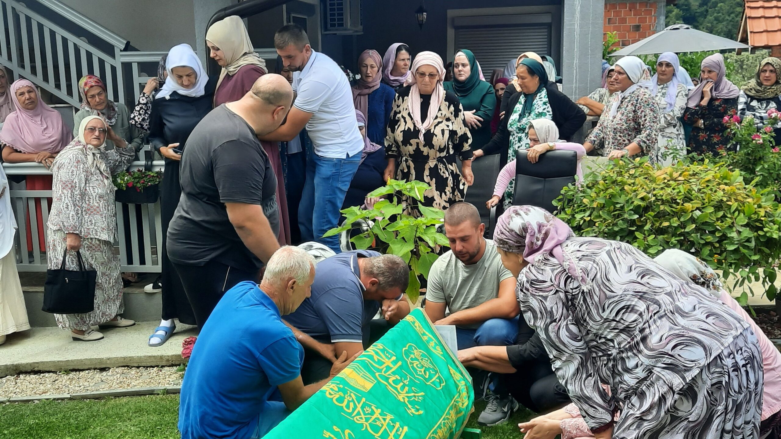 Posljedni ispraćaj Almedine. H. Čalić/Avaz