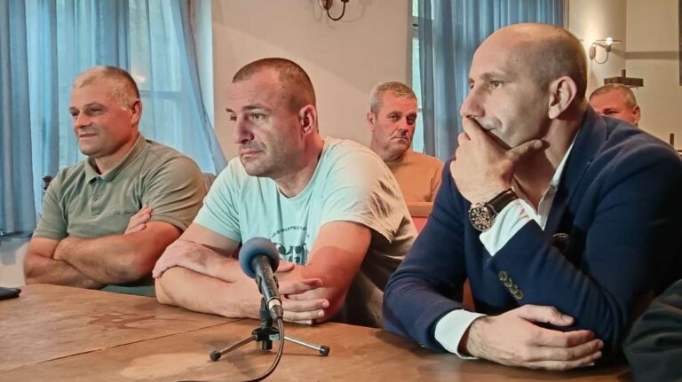 Sindikalisti RMU Zenica. Fena