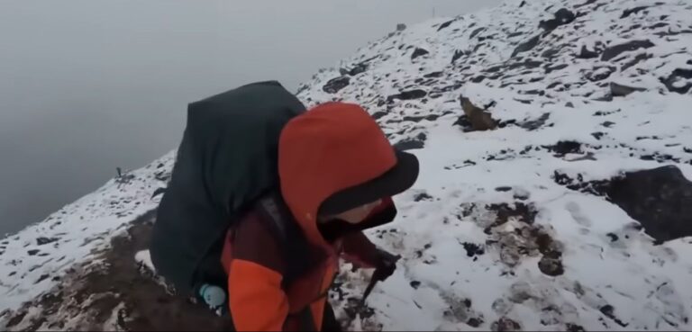 Snijeg je počeo padati u dolini Karma još u petak uvečer, a padavine su potrajale sve do subote. Screenshot / YouTube