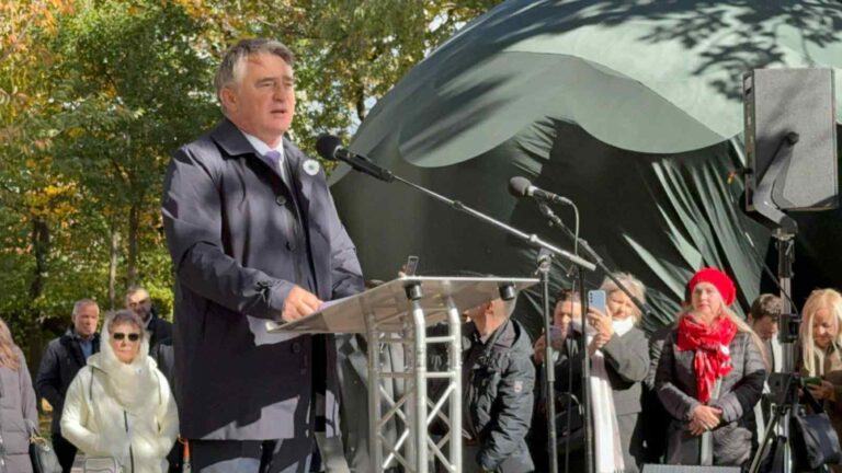 Željko Komšić. Avaz