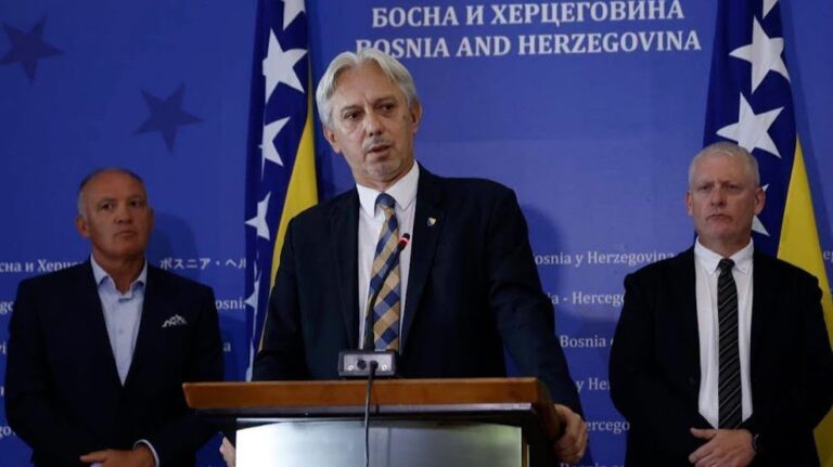 Slaven Kovačević: Udar na ustavni poredak. Fena