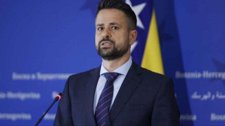 Srđan Amidžić. Fena