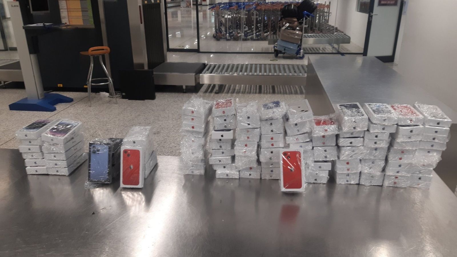 Oduzeti iPhone-i. UIO BiH