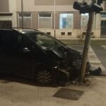 Nesreća u Mostaru: Automobil udario u semafor, povrijeđene dvije osobe